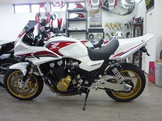 シートカウルプレート : オートショップアオヤマのブログ