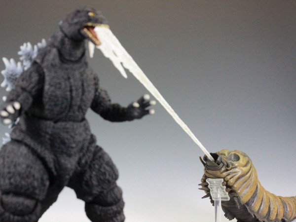 S H モンスターアーツ モスラ 幼虫 バトラ 幼虫 セット 5分で出来る反逆行為マニュアル