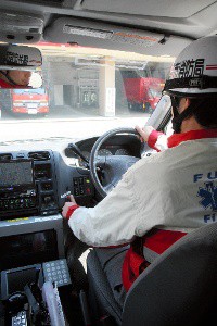 福井 救急車が交差点進入時に お礼 サイレンを鳴らしてえらそうに走っていては市民の協力得られない 福井市消防局 A6ニュース ﾟdﾟ