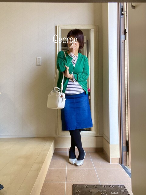1221 ユニクロのボーダーシャツにマタニティスカート カジュアルなネイビー色コーデ Le Style George