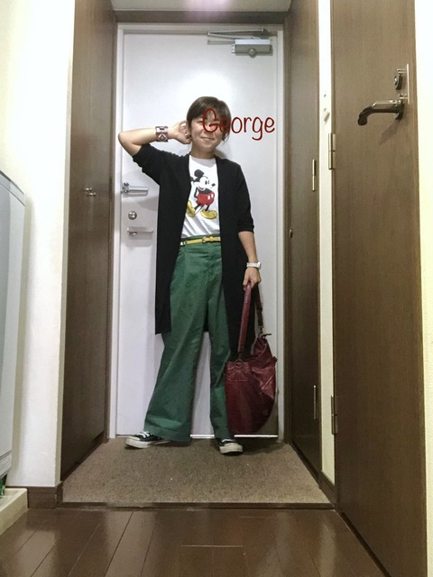 ユニクロのミッキーtシャツ 大人ディズニーコーデ Le Style George
