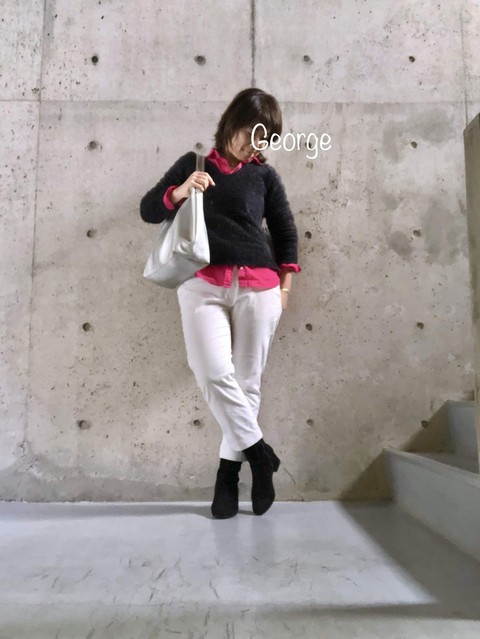 ユニクロのショッキングピンクシャツとクロップドパンツ モノトーン ピンクコーデ Le Style George