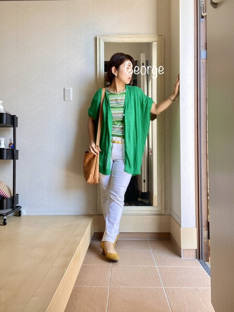 オシャレウォーカーのドルマンカーディガン 鮮やかグリーンの夏コーデ Le Style George