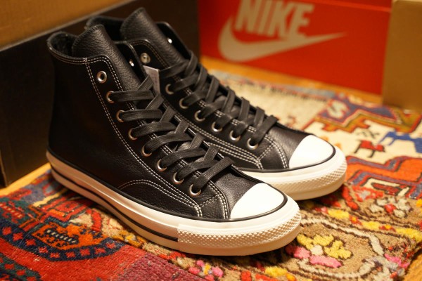コンバースアディクト　チャックテイラー　レザー　24.0 CHUCK TAYLOR LEATHER HI / チャックテイラー レザー HI