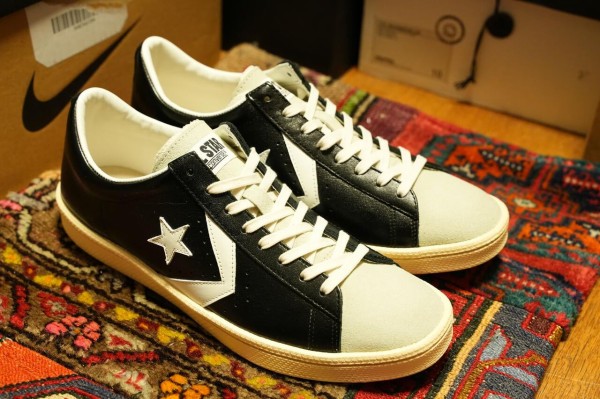 レビュー】マグフォリア×コンバース プロレザー J VTG OXのレザーの