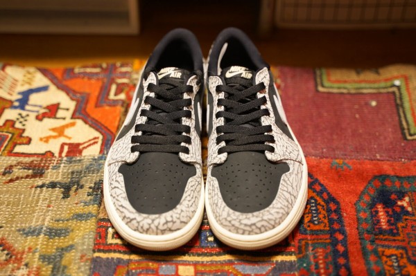 NIKE AIR JORDAN 1 RETRO LOW OG 