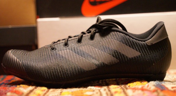 ADIDAS THE ROAD SHOE 2.0 : ああ、好きに走ればいいじゃない