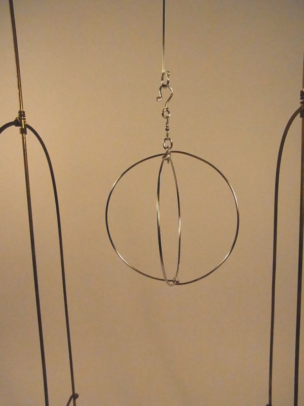 針金の球体 モビール オブジェ 針金細工 動くオブジェ 丸モビールの作り方 : 針金細工職人 銀三こと林