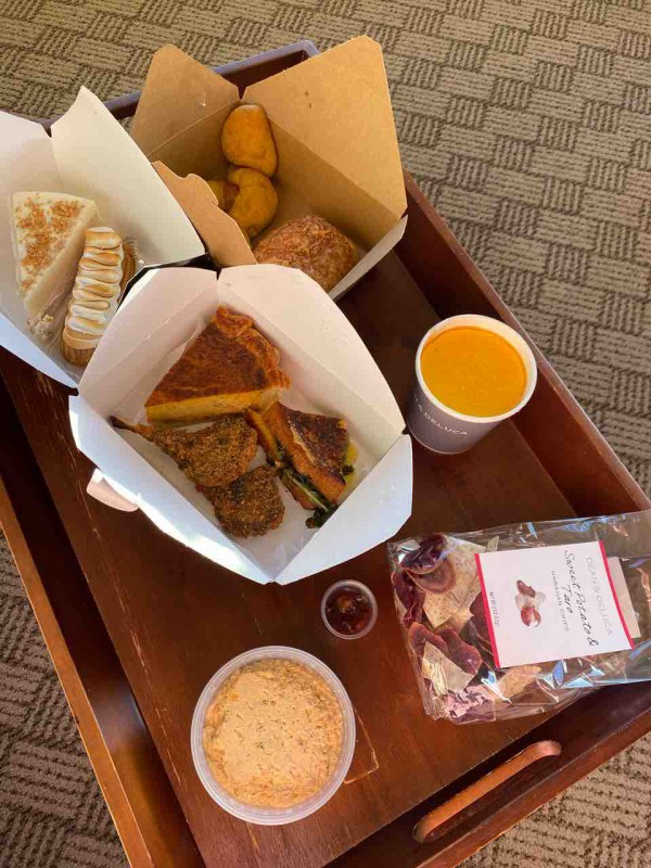 ディーン デルーカ ワイキキ お惣菜もデザートも 食のセレクトショップ ハワイグルメ ハワイネコ ブログ