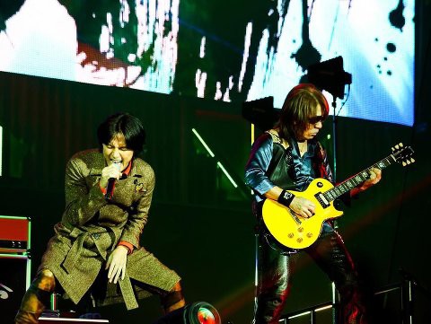 B'z LIVE-GYM 2017-2018“LIVE DINOSAUR”Tour final in Osaka