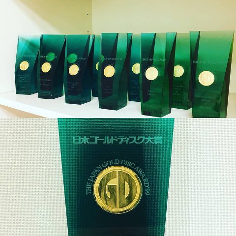 [レア]　オフコース メモリアル ゴールド ディスク Amazon.co.jp: レア: ミュージック