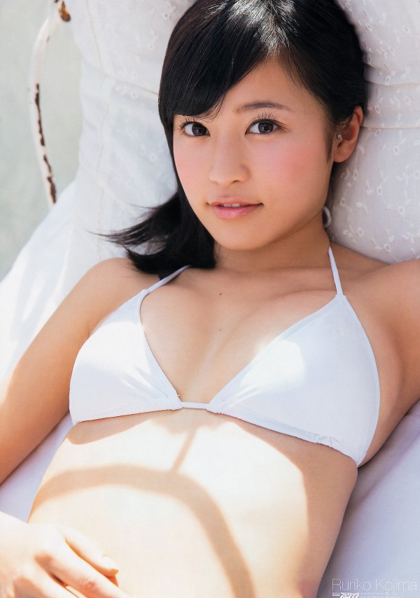 小島瑠璃子グラビアお尻 