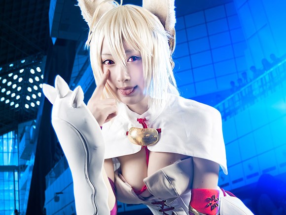 コスプレイヤー 乳首 