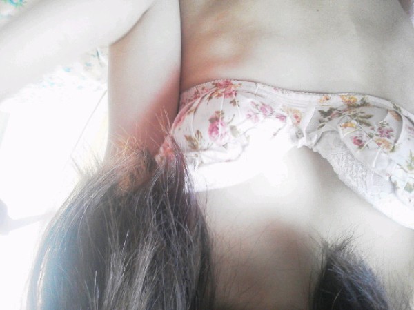 下着 乳首 自撮 