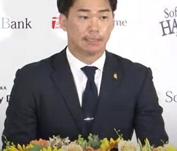 ソフトバンク長谷川勇也 涙の引退会見 ケガがバッティングにまで影響 ホークス速報 Sbまとめブログ