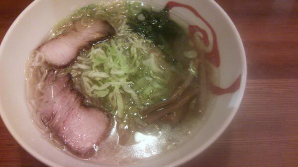上方ざんまい屋 コクのある鶏ガラ塩ラーメン 京都駅ビル10f 学生は替え玉1回無料 はんなり京都観光
