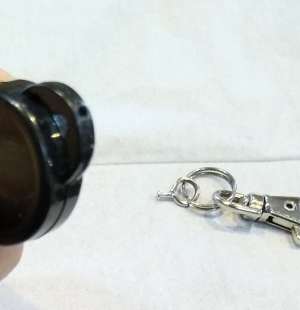 ダイソー 小学生のカギ問題 0円のリールキーホルダーは金属製で安心かも なんとなくと自己満足 ダイソー 小学生のカギ問題 0円のリールキーホルダーは金属製で安心かも なんとなくと自己満足