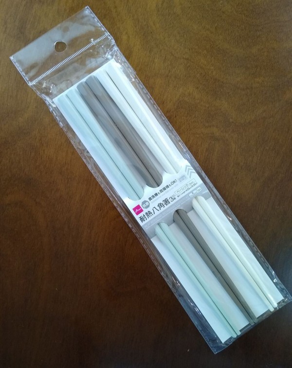 ダイソー 食洗機okが嬉しい くすみカラーのお箸 なんとなくと自己満足