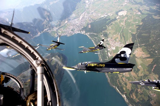 時計メーカー ブライトリング 専属の民間アクロチーム ブライトリング ジェットチーム Breitling Jet Team Pv Aviation Data Focus