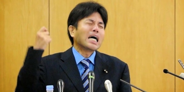 女子更衣室に盗撮スマホ発見 教諭 学校を守りたい と叫びスマホを破壊 おんjオールジャンル
