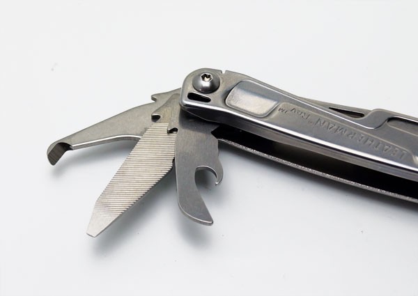 握れば分かる！LEATHERMAN (レザーマン) REV レブ マルチツール