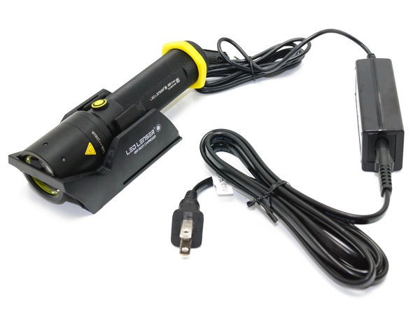 屋外照射！LED LENSER(レッドレンザー) I9R IRON 5609-RI 充電式 LED