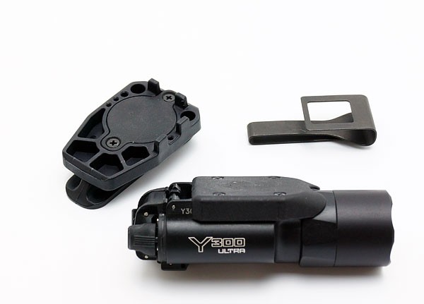 SUREFIRE (シュアファイア) Y300 ULTRA マグネットクリップ付き