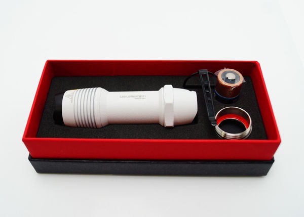 LED LENSER (レッドレンザー) F1 ホワイト 8701-C コンパクトライト