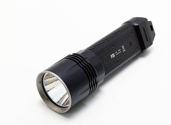 NITECORE (ナイトコア) P36 CREE MT-G2搭載 LEDライト : アカリ