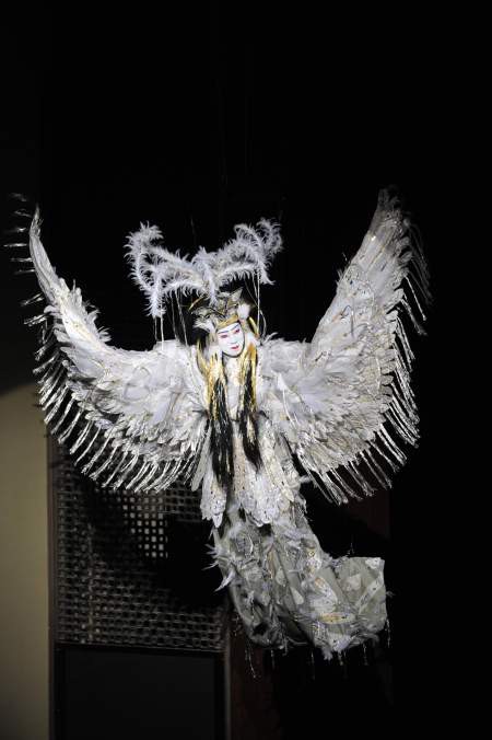 067 A 評 猿之助 渾身の 黒塚 新橋演舞場 七月大歌舞伎 Luce Di Ragion D Essere Positivo