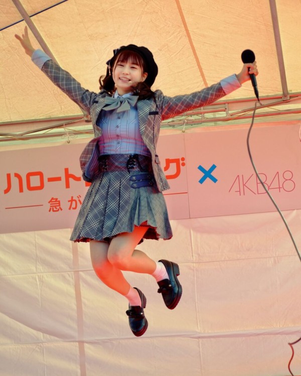 朗報】チーム8山田杏華ちゃん初水着グラビアｷﾀ━━━━(ﾟ∀ﾟ
