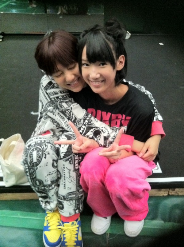 Akb48メンバーとスニーカーの画像 Akb48まとめんばー