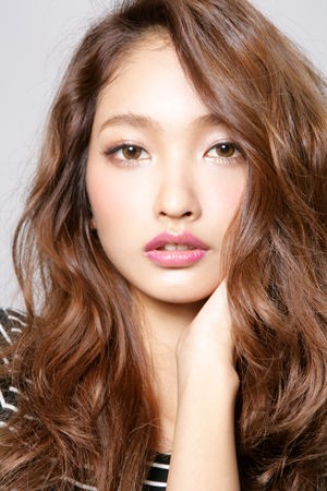 安井レイ 未結婚のまま子供出産 2ch 相手は6年熱愛した彼氏って本当 旦那 父親の特定が困難 元ハナチュー現在はjelly専属モデル カラコン画像 メイク方法あり まとめの曲がり角