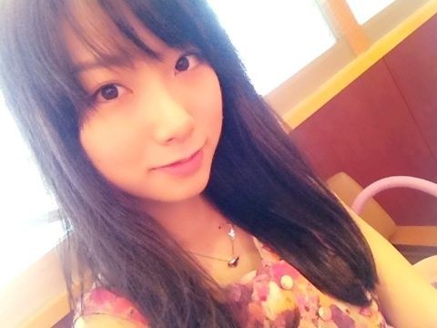冨田真由さんのアイドル活動歴は シークレットガールズ のeyeだけ 現在はシンガーのライブ前の事件なのにネットで 握手会辞めろ とか批判するのはおかしくね 日々の実話