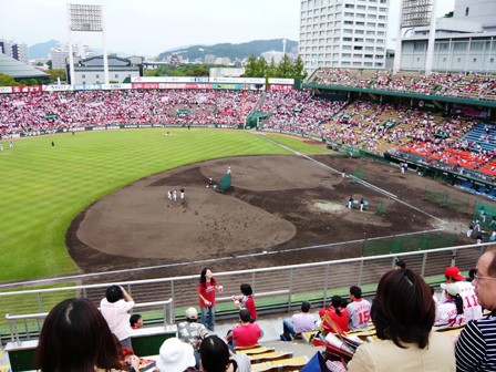 ◆限定新品◆広島カープ◆広島市民球場　最終戦チケット  内野A指定席クリスタル◆ 広島カープチケット - メルカリ