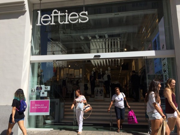 ロンドンのprimarkに負けない 最強ファストファッション Lefties ヘアメイクakiのenjoy イギリス ロンドン ワーホリlife