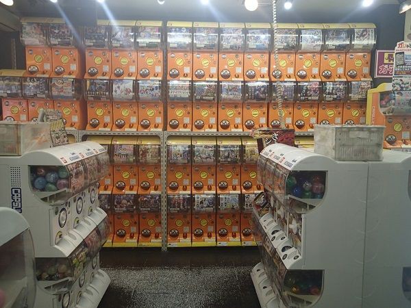 タツキ式秋葉原観光案内 サンボ ガチャポン Tamashii Feature S 秋葉原フリーマーケット調査隊