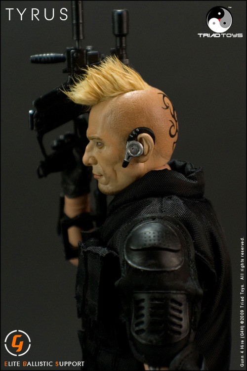 TRAID TOYS 12インチフィギュアスナイパータイラス