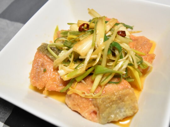 鮭と長ねぎの南蛮漬け 材料少なく簡単な季節のおつまみ Super Slow Iegohan 毎日呑んでもダイエット ボディメイクおつまみ