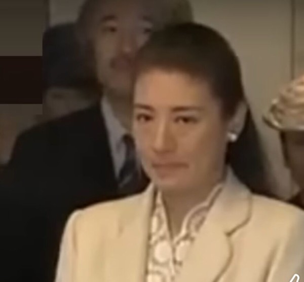 雅子さまの辛そうなご表情の理由 | 皇太子さま海外訪問直前に報じられ