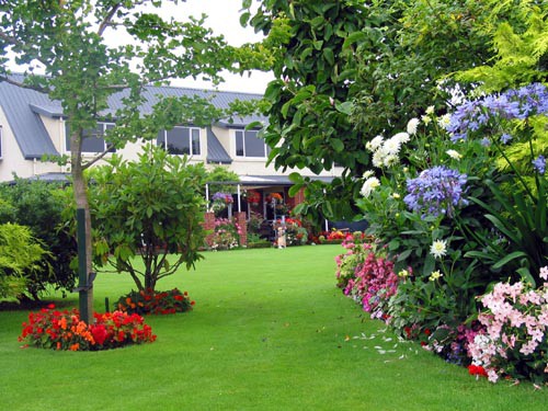 ニュージーランドの庭巡り １０ Alex S Garden Party