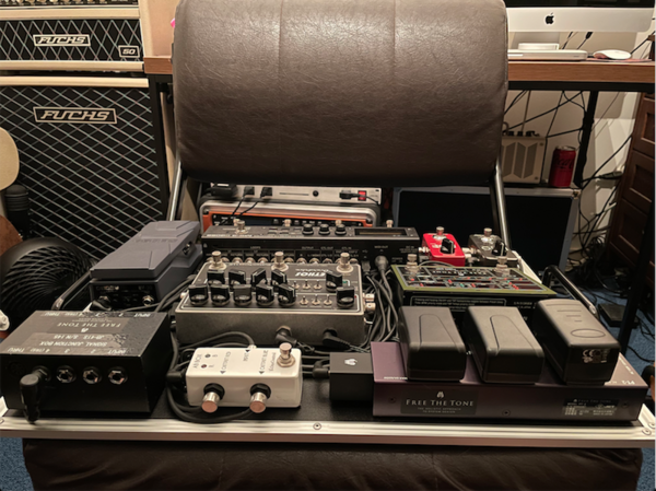 エフェクトボードは見た目が大事Boss EV-5⇨EV-30変更。Blueって文字列