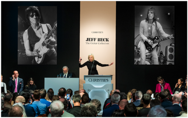 クリスティーズ ジェフ・ベック：ギターコレクションもう見ましたか