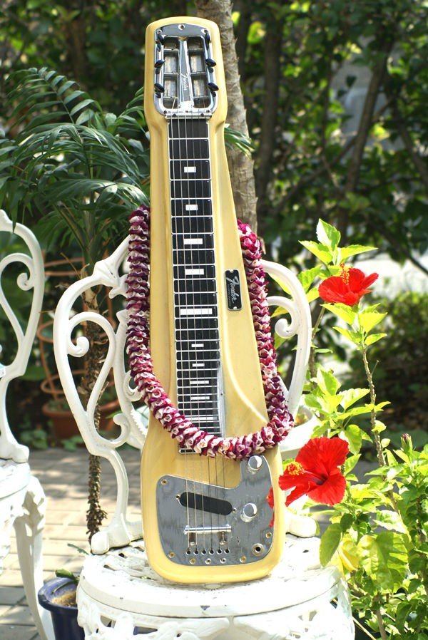 愛用のFender Steel Guitar ２種類をハワイアンやスティール・ギターの大好きな皆さんに思い切って売却します。 : 東海林仁の心はいつも ハワイアン! Hawaiian Fan Magazine-Hitoshi Shoji's Heart is always Hawaiian.