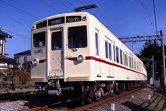 京王電鉄6000系＠クハ6866号車 : FreeBee vol.2