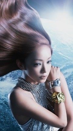 安室奈美恵 セクシーなショーガールに変身 ヴィダル・サスーン
