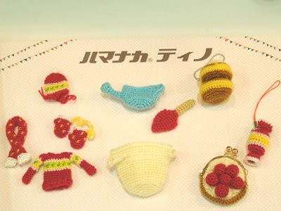 Tino アクリル毛糸 セット 赤・茶・黒　ハンドメイド　ボンボン　編みぐるみ 新商品・アクリル極細「ティノ」で作るまあるいこもの☆ : ハマナカが