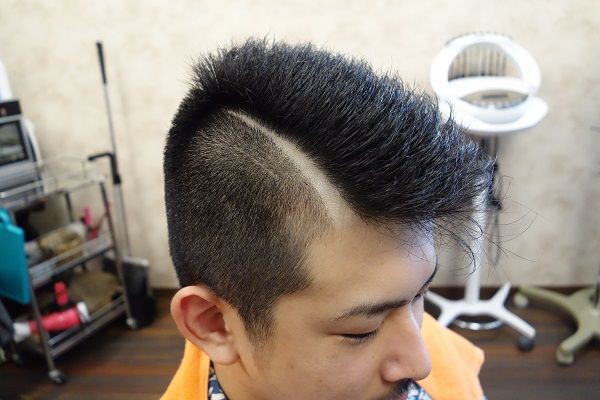 シンサイ 震災 刈り レザーライン 縮毛矯正 福岡県大野城市理美容室 Anaz Hair アナッツ ヘア マンツーマン完全貸切理美容室 トレーラーハウス