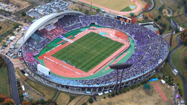 広島新サッカースタジアム 有識者会議を実施 建設費0億円超 スタジアムを含め中央公園と平和公園が一体となる拠点づくりや回遊性を増す動線が重要という意見がでた Jとfの歩き方
