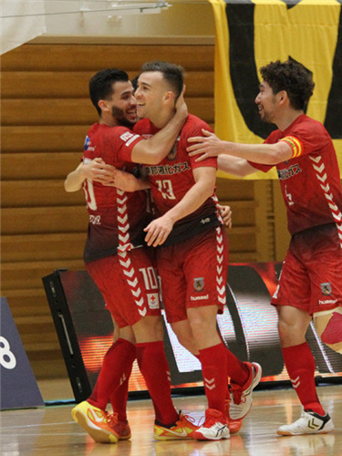 Fリーグプレーオフ決勝第1戦 逆転勝利の名古屋が10度目の優勝に王手 町田はgkイゴールの一発退場が痛すぎた Jとfの歩き方